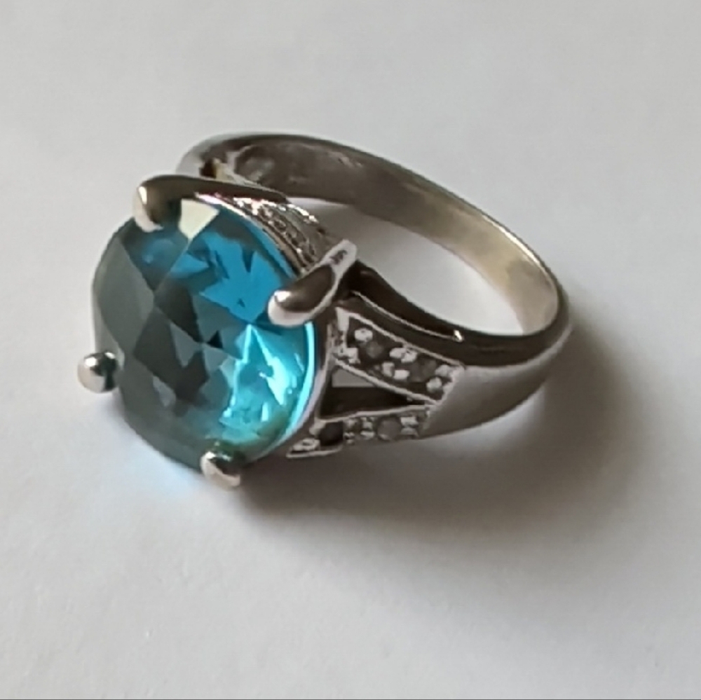 Vintage Silver Ring with Blue Gemstone